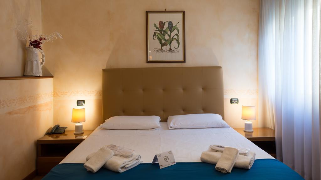 Hotel Lombardia Milano Exterior foto